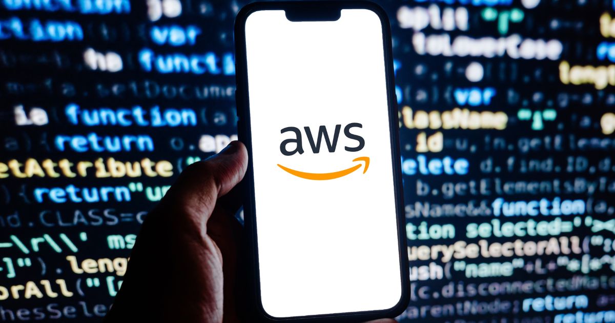 AWS lança marketplace de agentes de IA com parceria da Anthropic