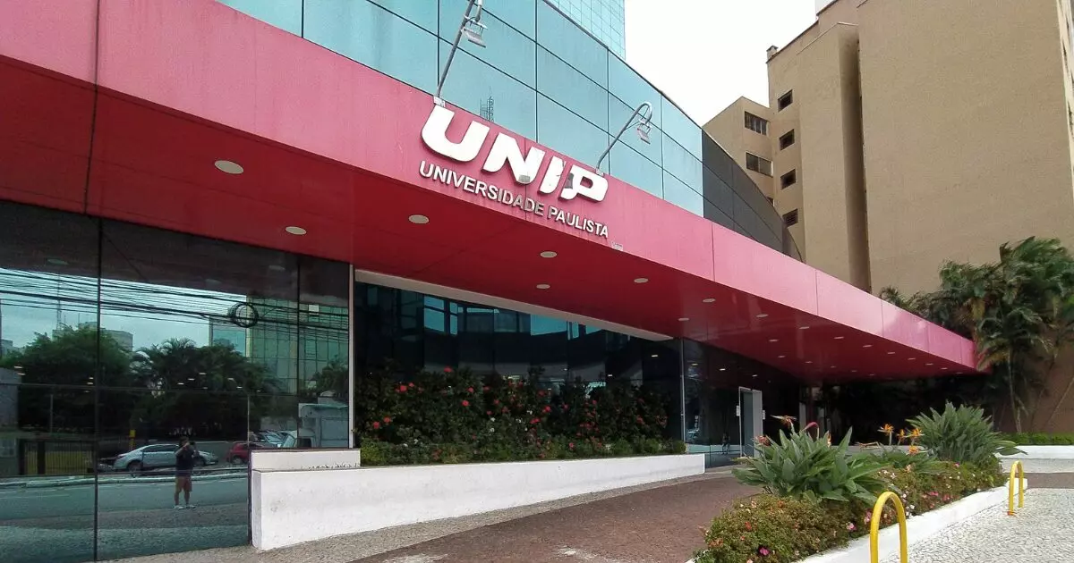 EXCLUSIVO: Grupo Unip Objetivo adota catracas inteligentes com QR Code e telas interativas