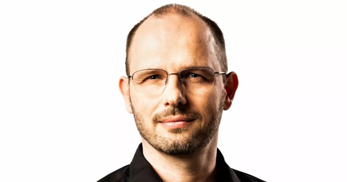 Startup de ex-CEO do GitHub levanta US$ 60 milhões para gerenciar código de IA