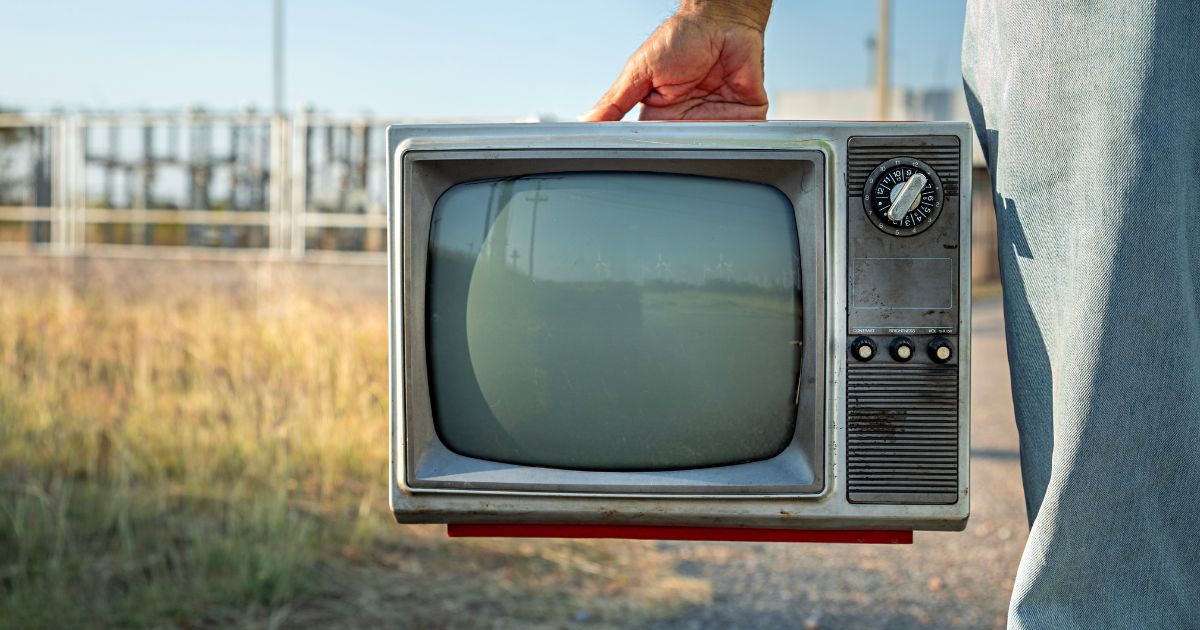 Brasil conclui desligamento da TV analógica e libera faixa para ampliar internet 4G