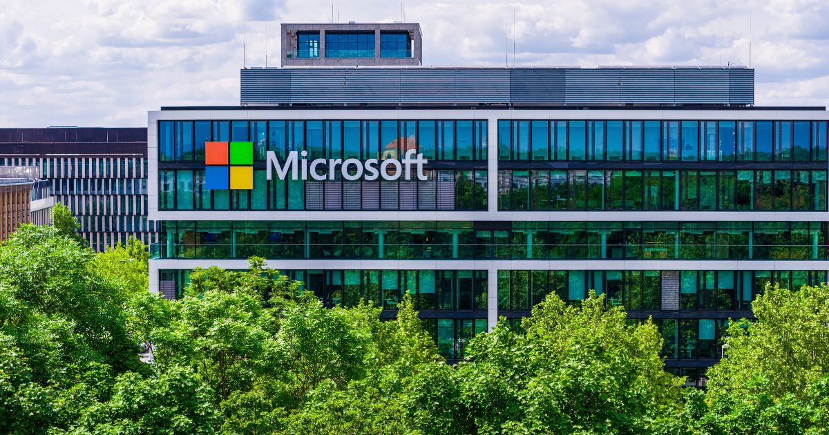 Microsoft e Stellantis ampliam parceria para acelerar uso de IA na indústria automotiva