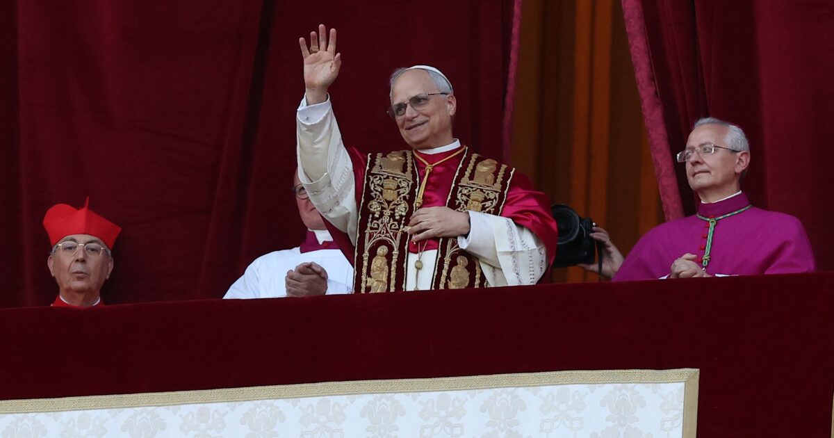 Papa Leão XIV pede desarmamento da IA em sua encíclica